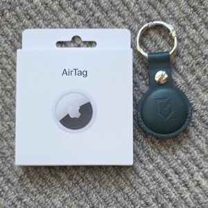 Apple Airtag And Leather Airtag Holder